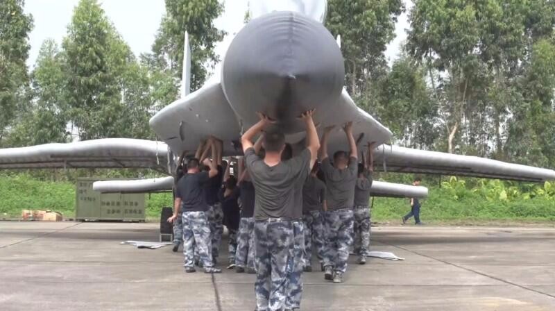 桂林部队充气飞机